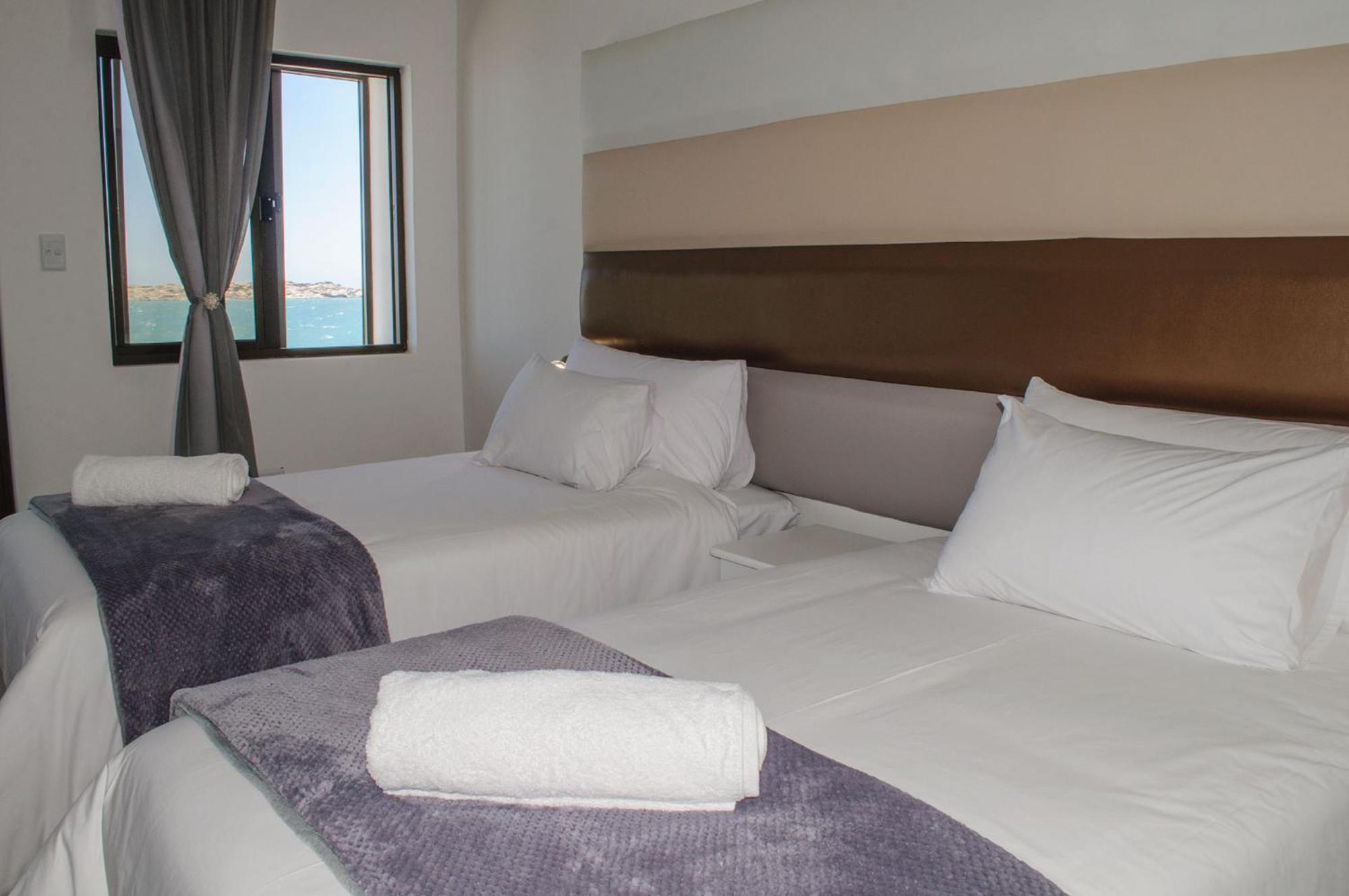 Shark Island Guesthouse Lüderitz Екстериор снимка
