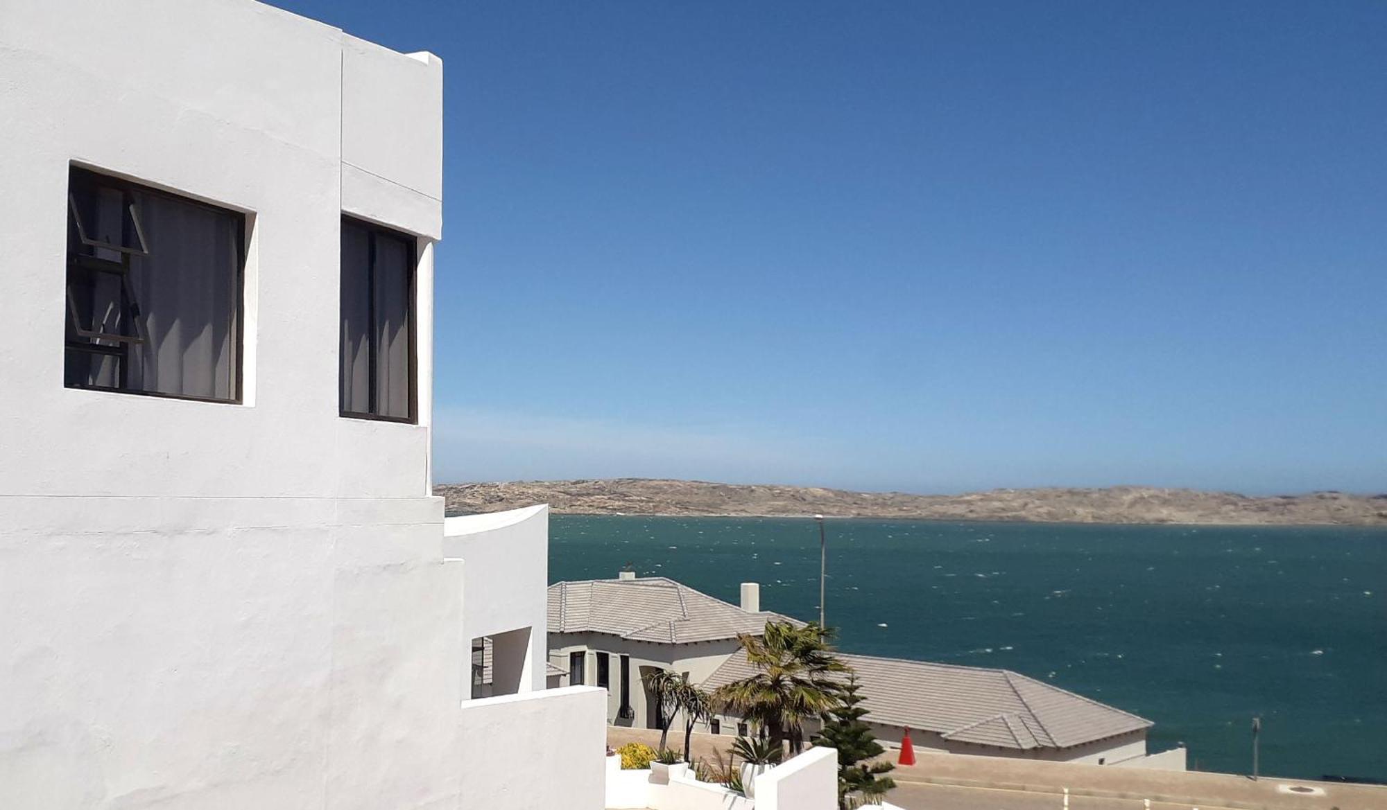 Shark Island Guesthouse Lüderitz Екстериор снимка