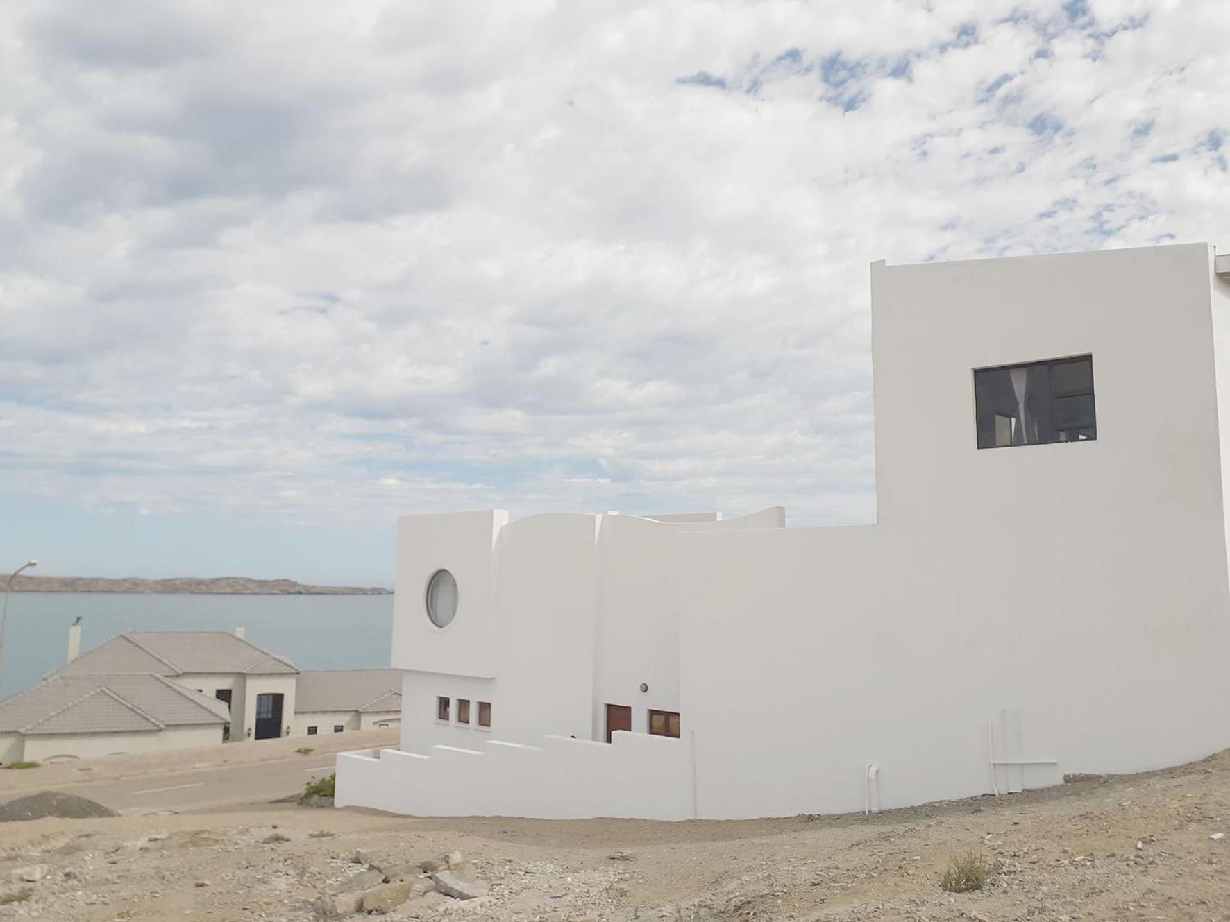 Shark Island Guesthouse Lüderitz Екстериор снимка